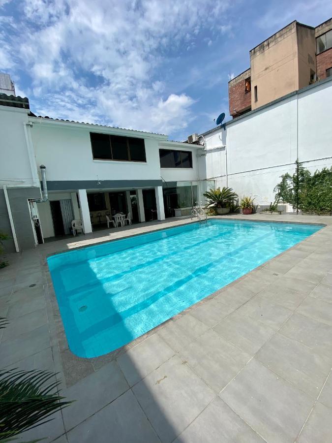 San Laurent Cali Bagian luar foto