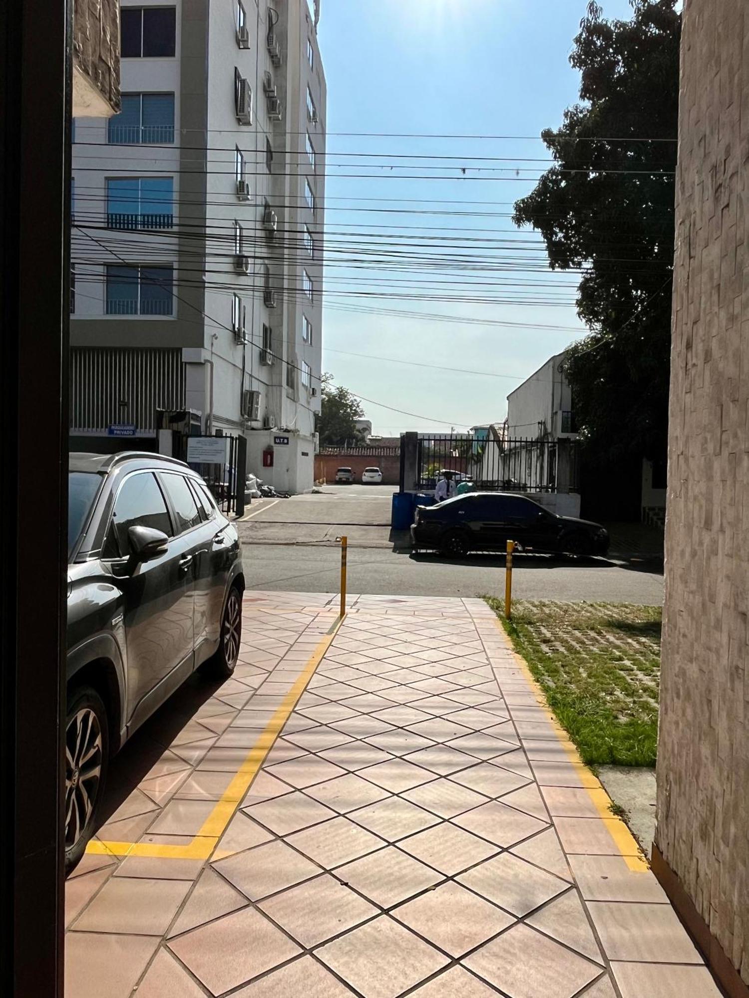 San Laurent Cali Bagian luar foto